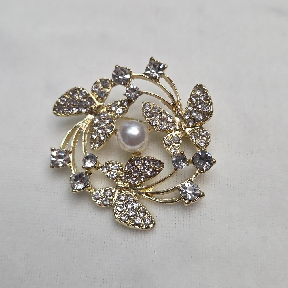 Women's Gold Tone 3 Butterflies Brooch Retro Style Pin Rhinestones Sparkling